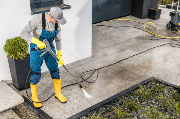 Best Sidewalk Pressure Washing  in Sultana, CA